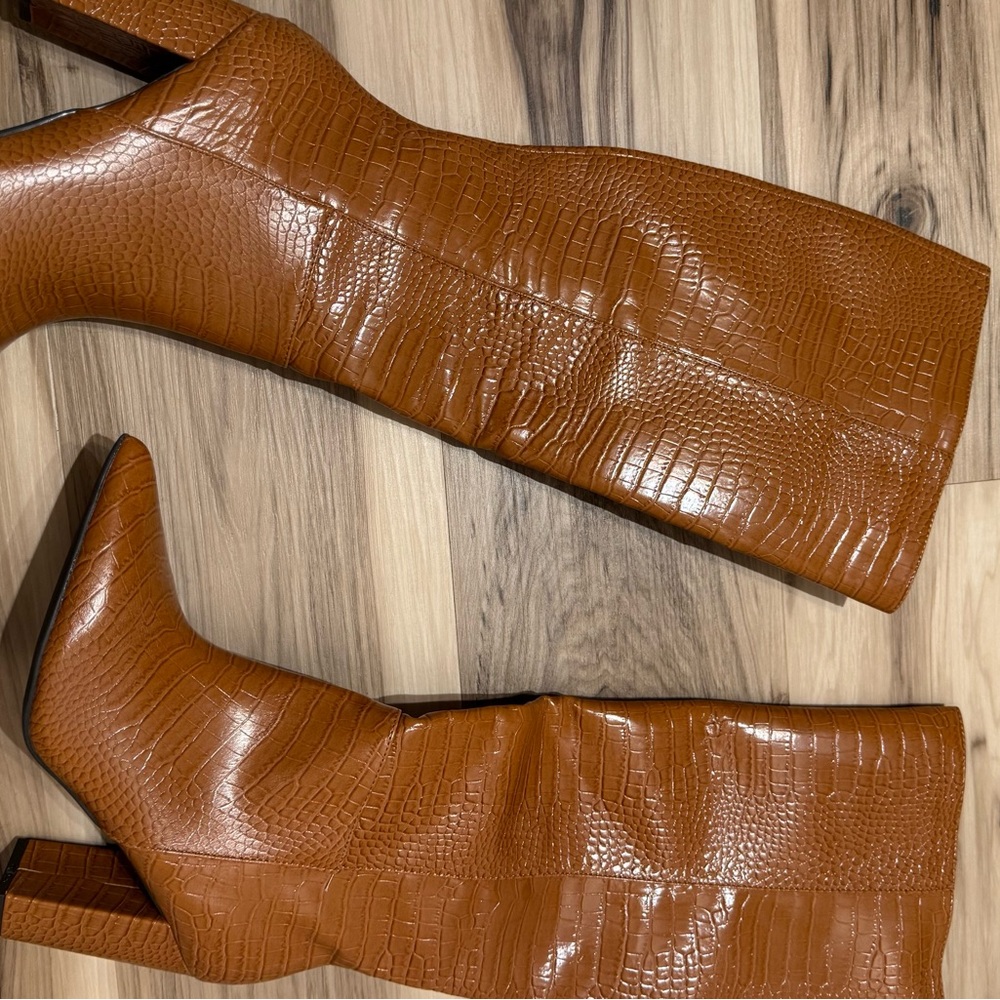 Women’s Tan Croc-Textured Knee high Boots size 8 NEW - Picture 6 of 8